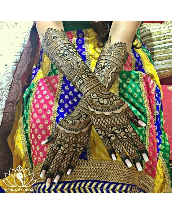 Diamond Tendril Flow Blending Into Stylish Full Hand Mehndi Design Diamond Tendril Flow Blending Into Stylish Full Hand Mehndi Design